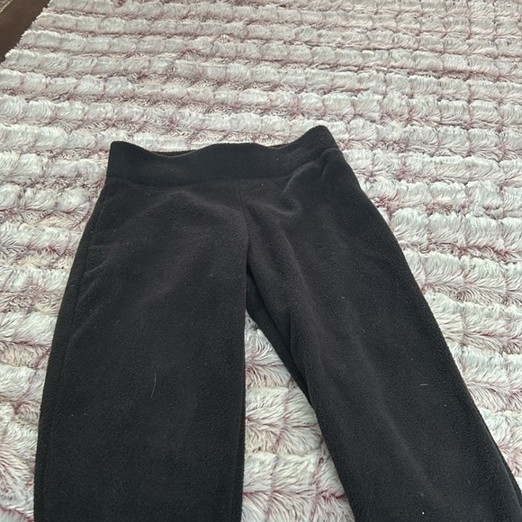 The children Place Black fleece joggers size medium - Picture 2 of 2